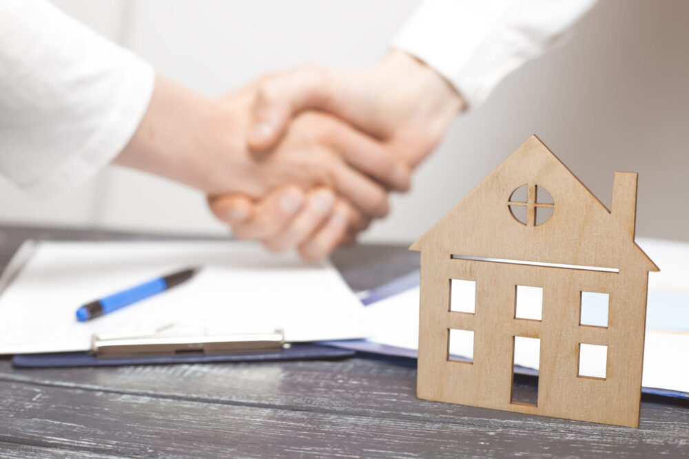 Notary for Real Estate wit Newport Mailboxes